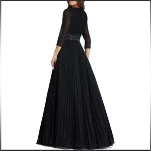 Mac Duggal Mac Duggal Beautiful Ballgown size 12 NWT